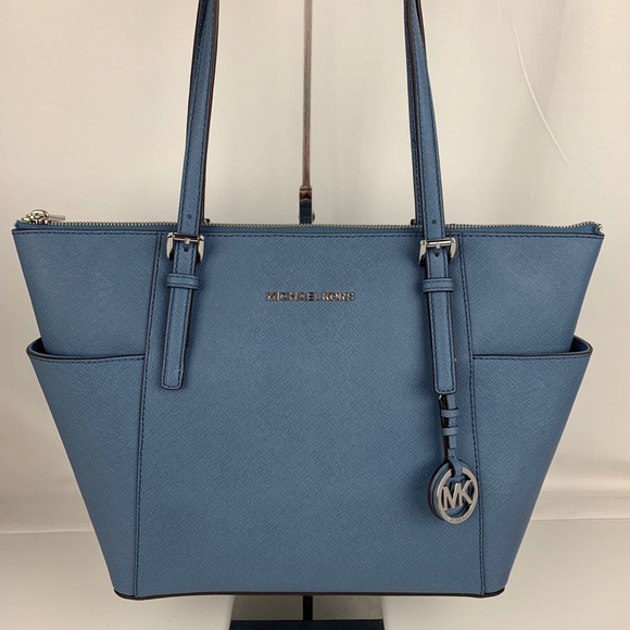 Michael Kors Handbags - New Michael Kors Jet Set Top Zip Leather Tote